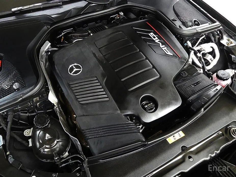 Фото 8 - Mercedes-Benz AMG GT