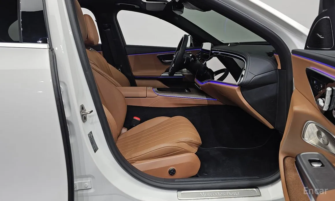 Фото 11 - Mercedes-Benz E-Class