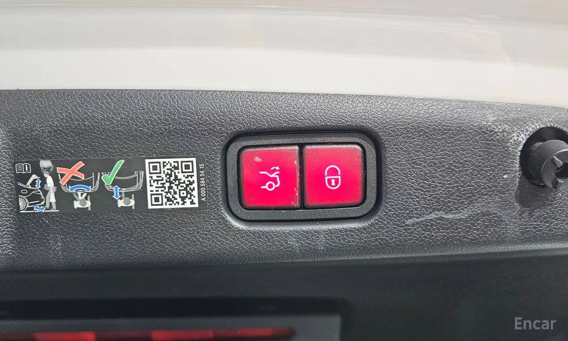 Фото 20 - Mercedes-Benz E-Class