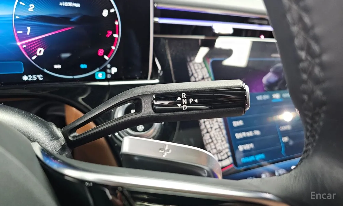 Фото 9 - Mercedes-Benz E-Class