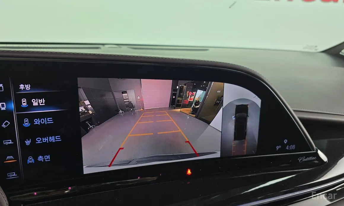 Фото 15 - Cadillac Escalade