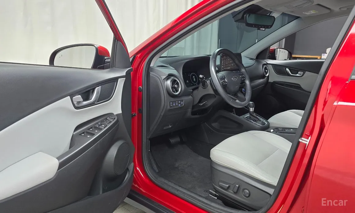 Фото 11 - Hyundai Kona