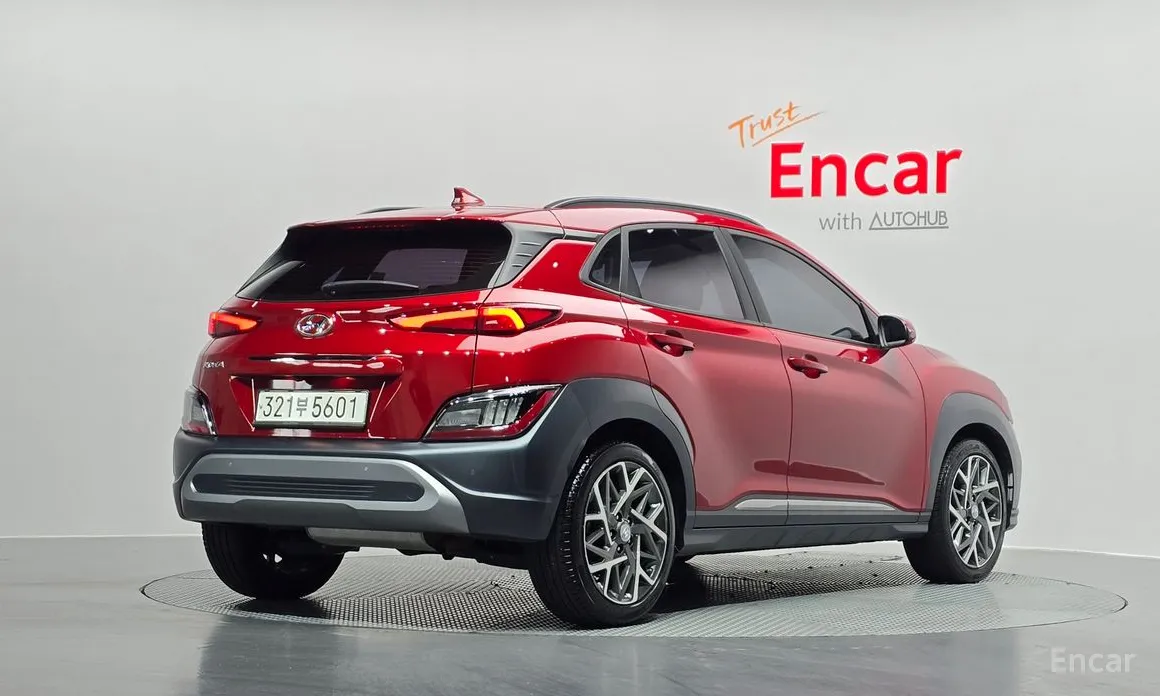 Фото 2 - Hyundai Kona