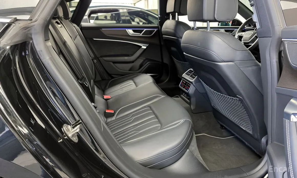 Фото 12 - Audi A7