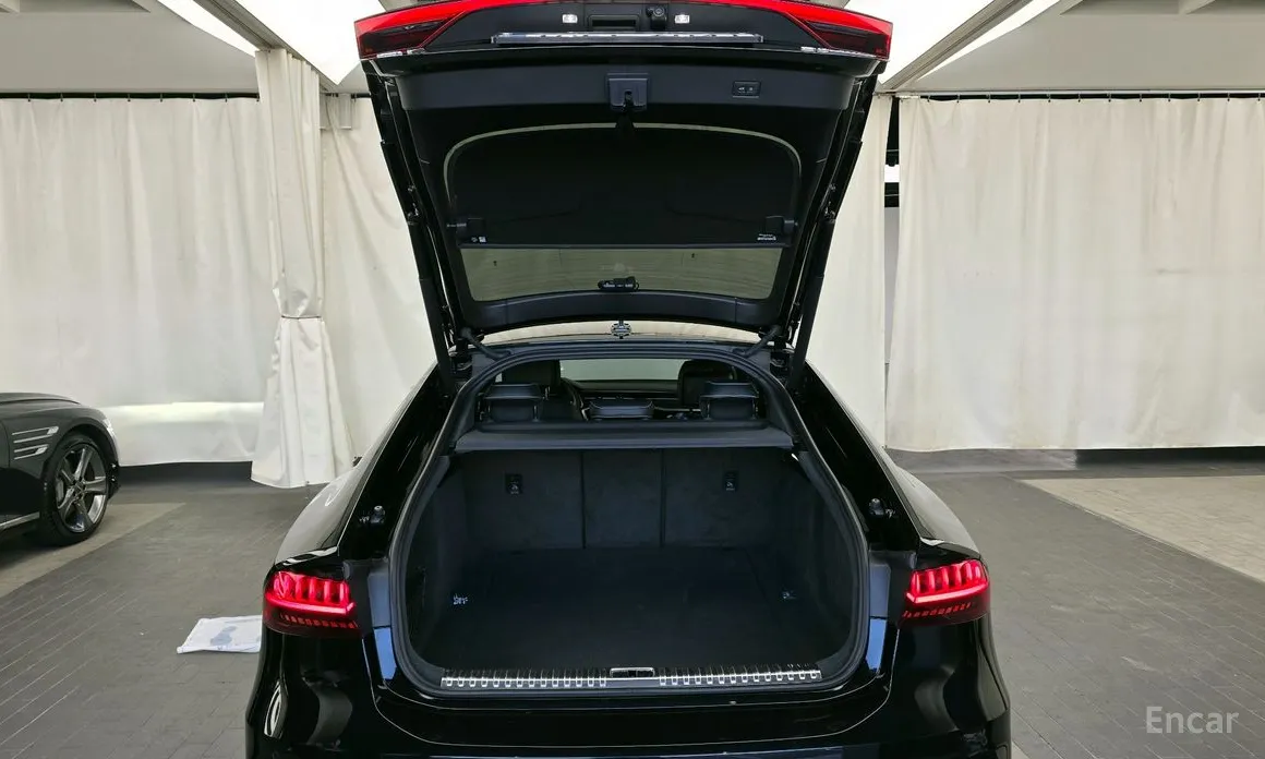 Фото 20 - Audi A7