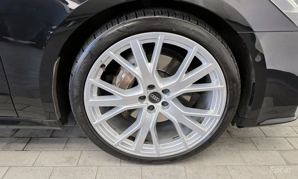 Фото 5 - Audi A7