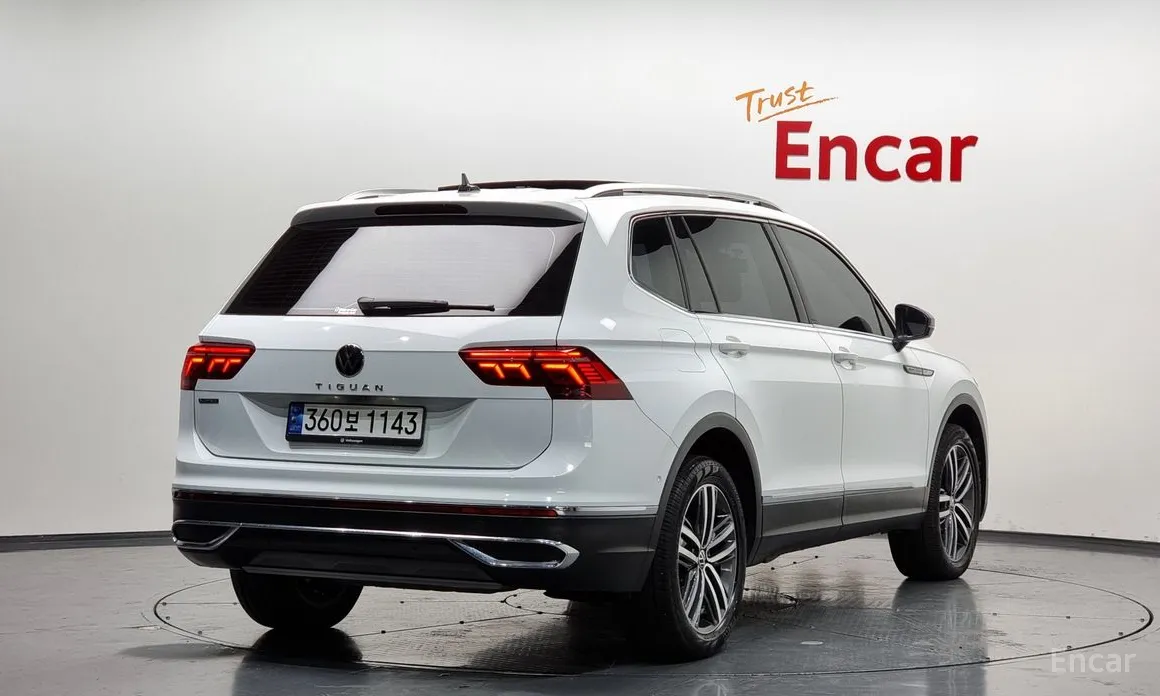 Фото 2 - Volkswagen Tiguan