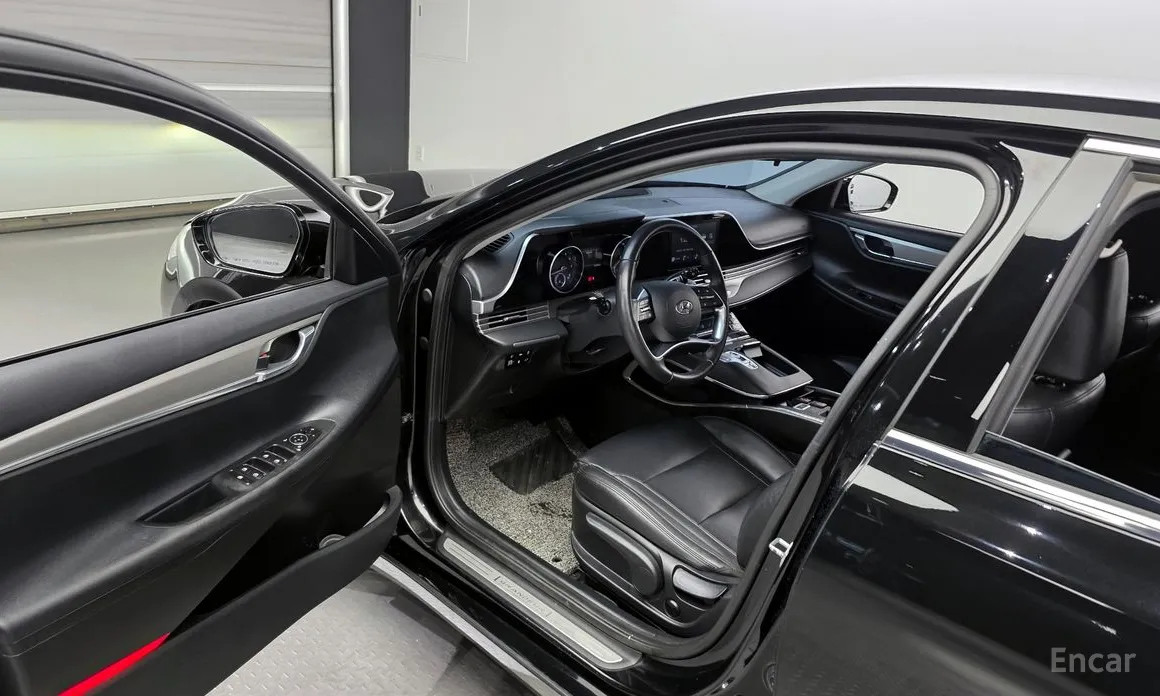 Фото 10 - Hyundai Grandeur