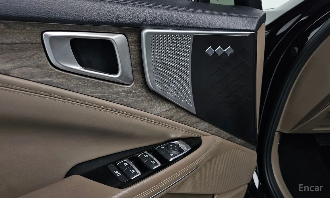 Фото 18 - Kia K8