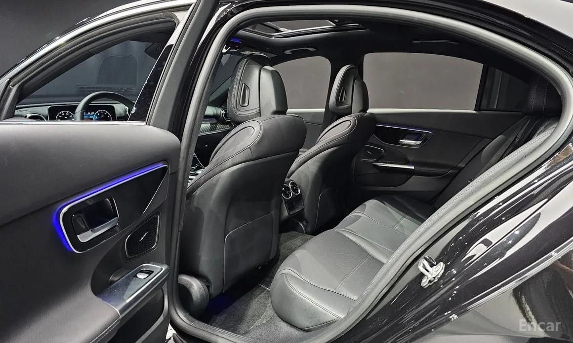 Фото 12 - Mercedes-Benz C-Class