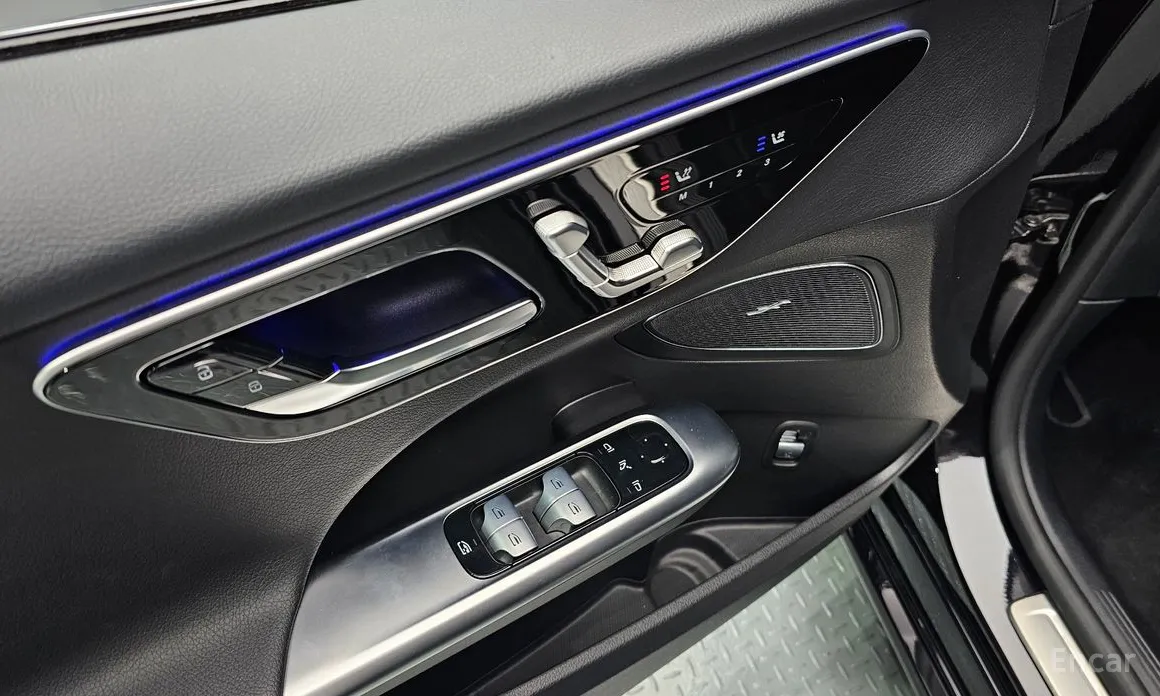 Фото 18 - Mercedes-Benz C-Class