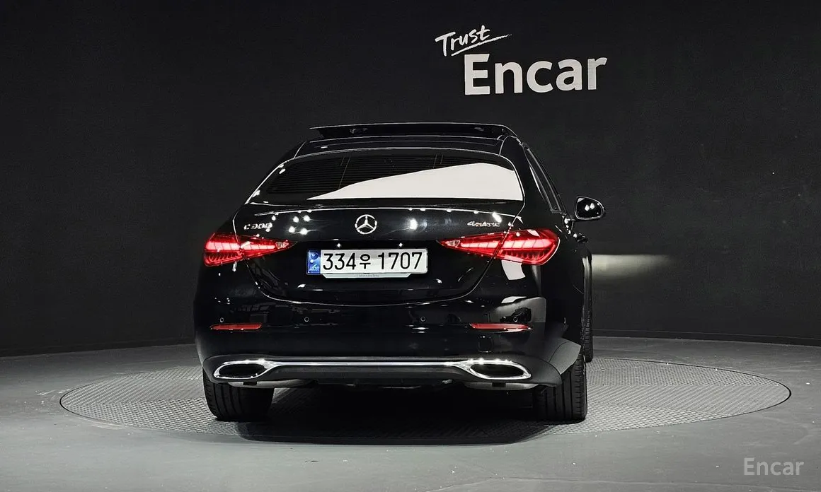 Фото 4 - Mercedes-Benz C-Class