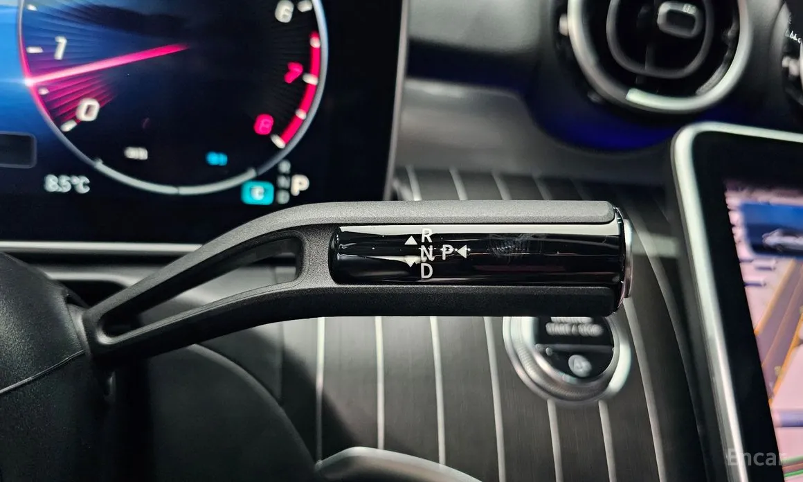 Фото 9 - Mercedes-Benz C-Class