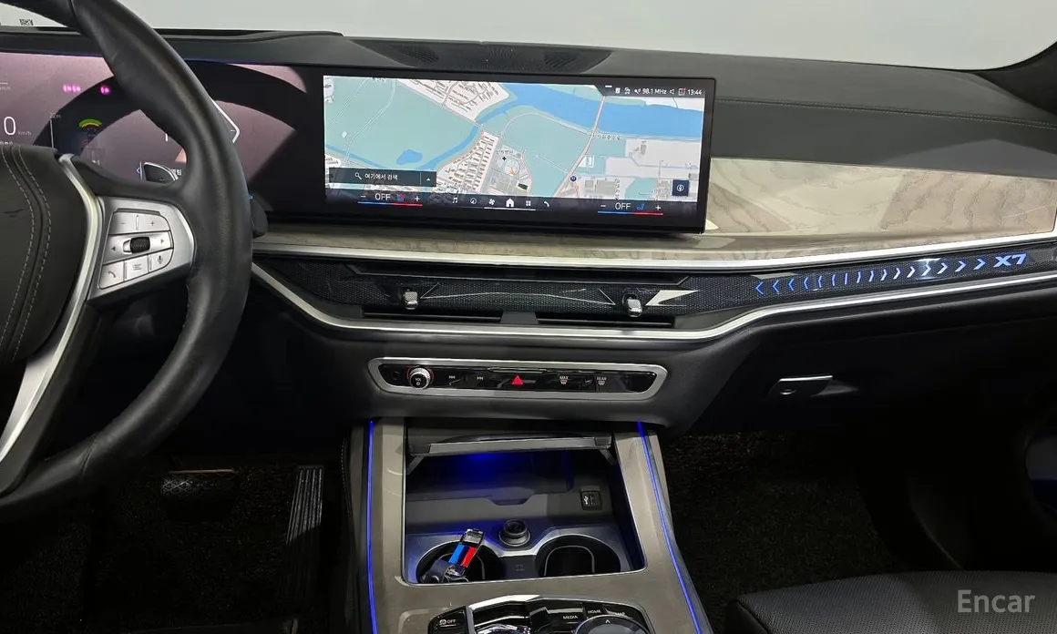 Фото 19 - BMW X7