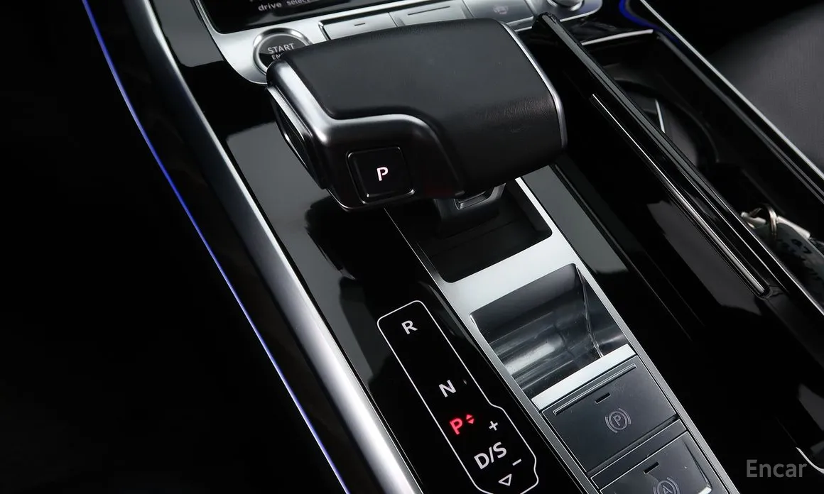 Фото 9 - Audi Q7