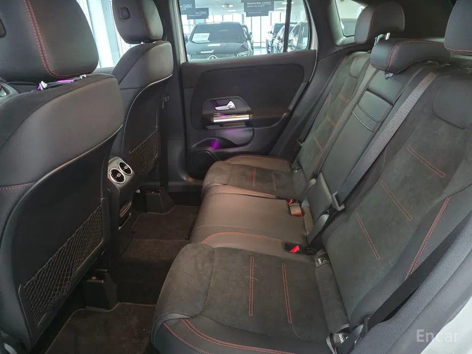 Фото 10 - Mercedes-Benz GLA-Class