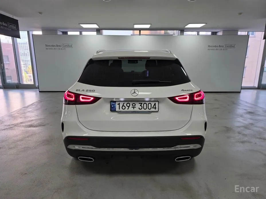 Фото 4 - Mercedes-Benz GLA-Class