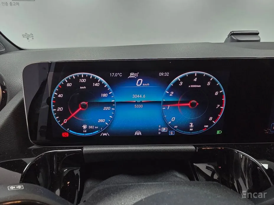 Фото 8 - Mercedes-Benz GLA-Class