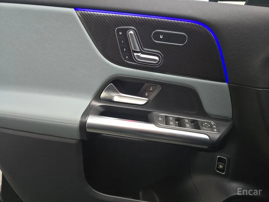 Фото 13 - Mercedes-Benz GLA-Class