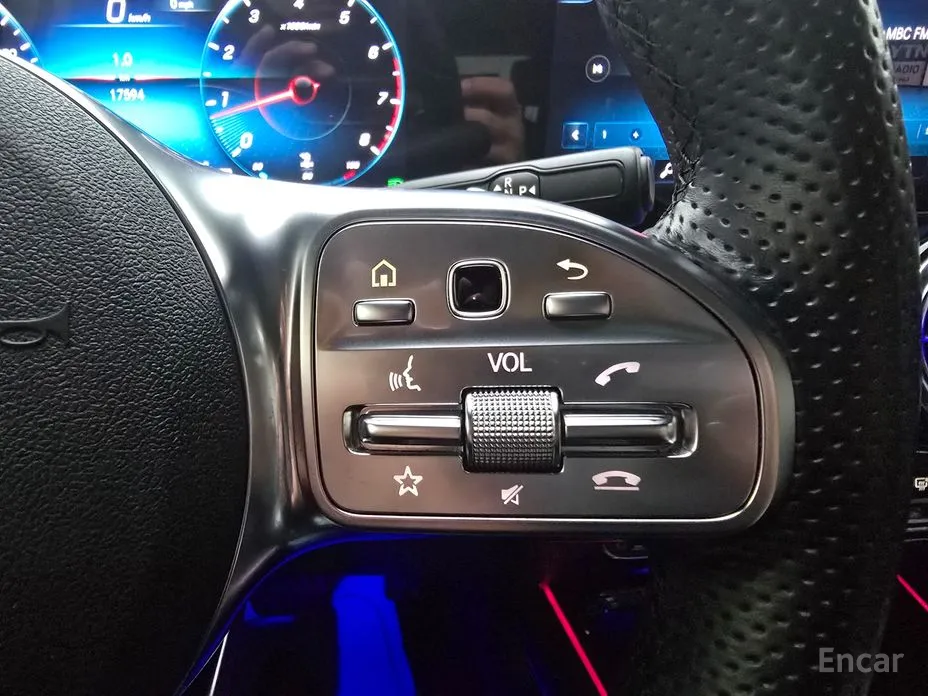 Фото 9 - Mercedes-Benz GLA-Class