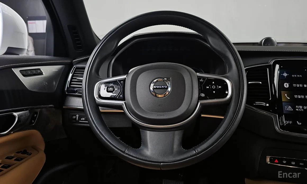 Фото 13 - Volvo XC90