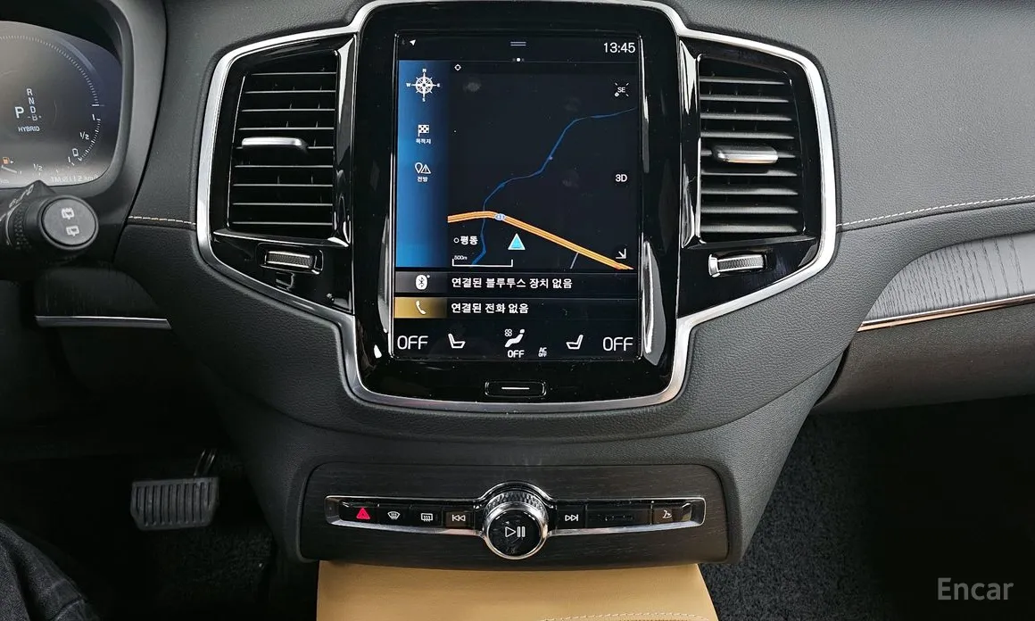 Фото 14 - Volvo XC90