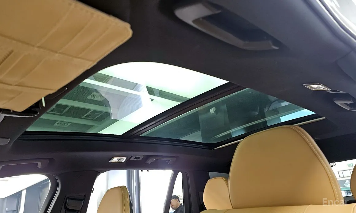 Фото 18 - Volvo XC90