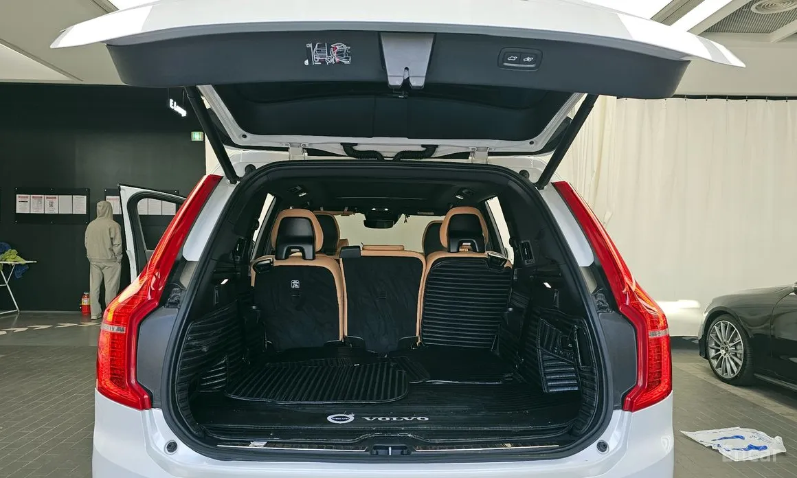 Фото 20 - Volvo XC90