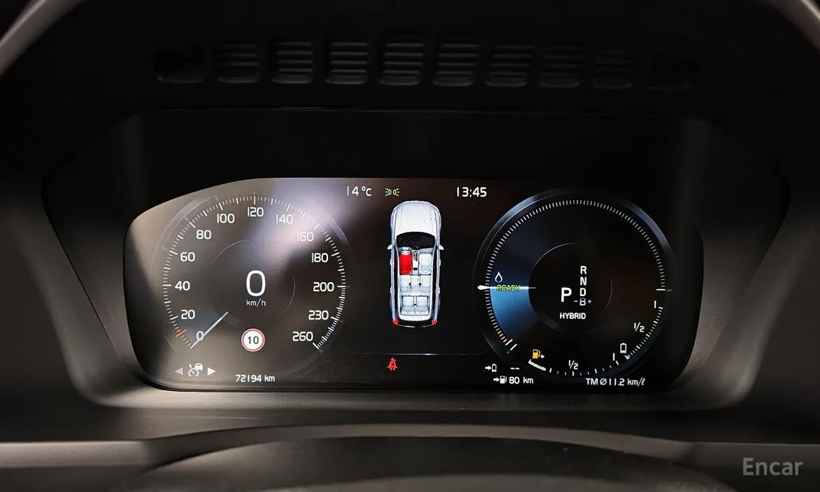 Фото 8 - Volvo XC90