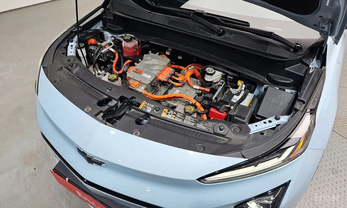 Фото 6 - Chevrolet Bolt EUV