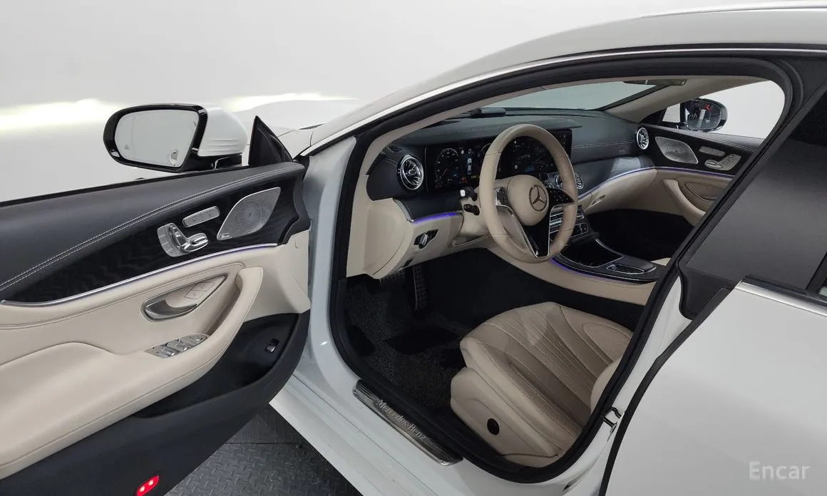 Фото 10 - Mercedes-Benz CLS-Class