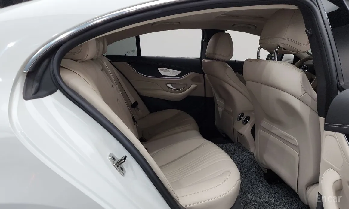 Фото 12 - Mercedes-Benz CLS-Class