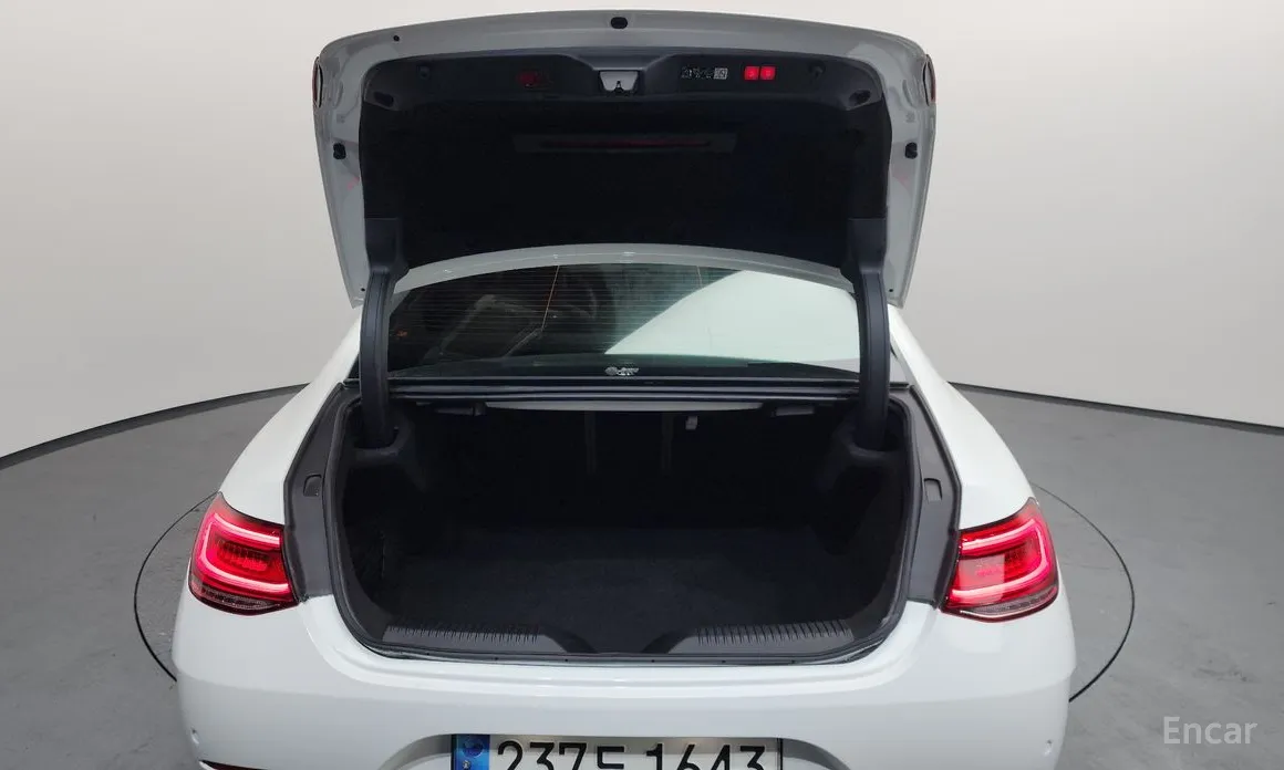 Фото 20 - Mercedes-Benz CLS-Class