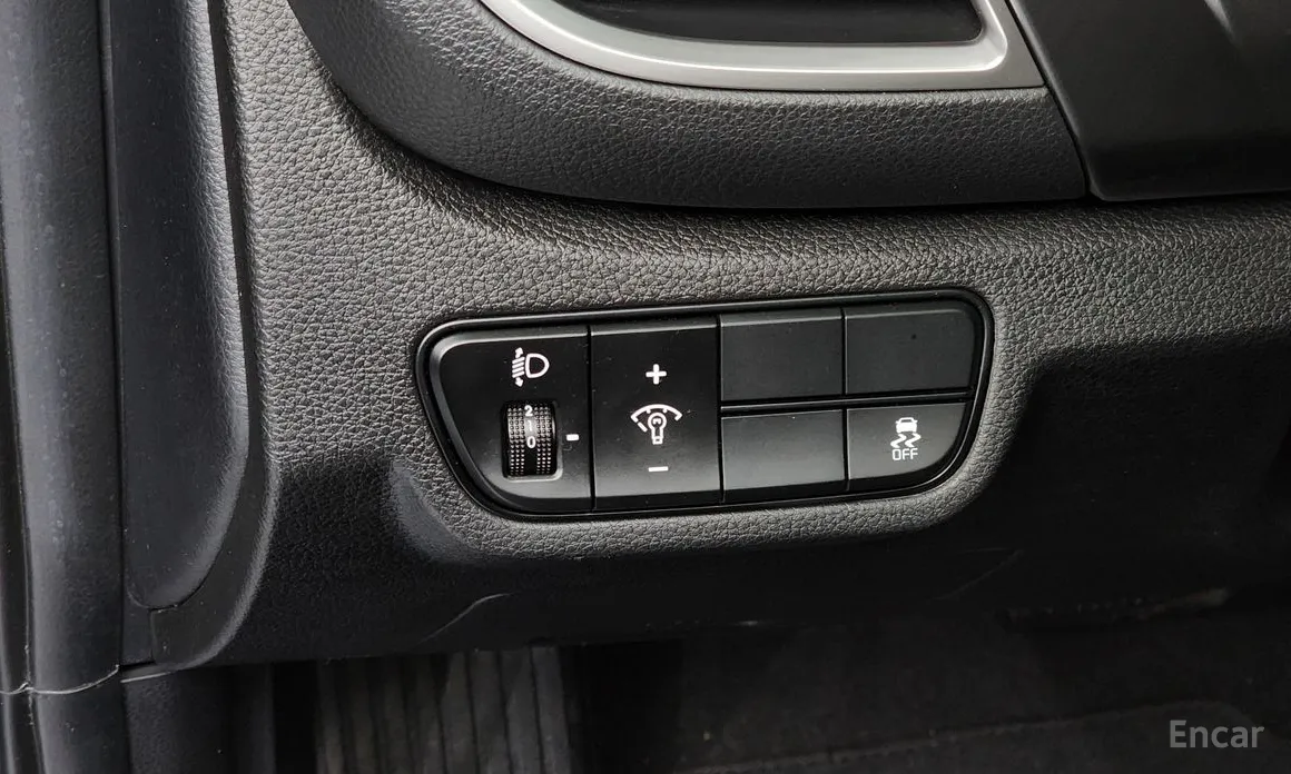 Фото 14 - Kia Seltos