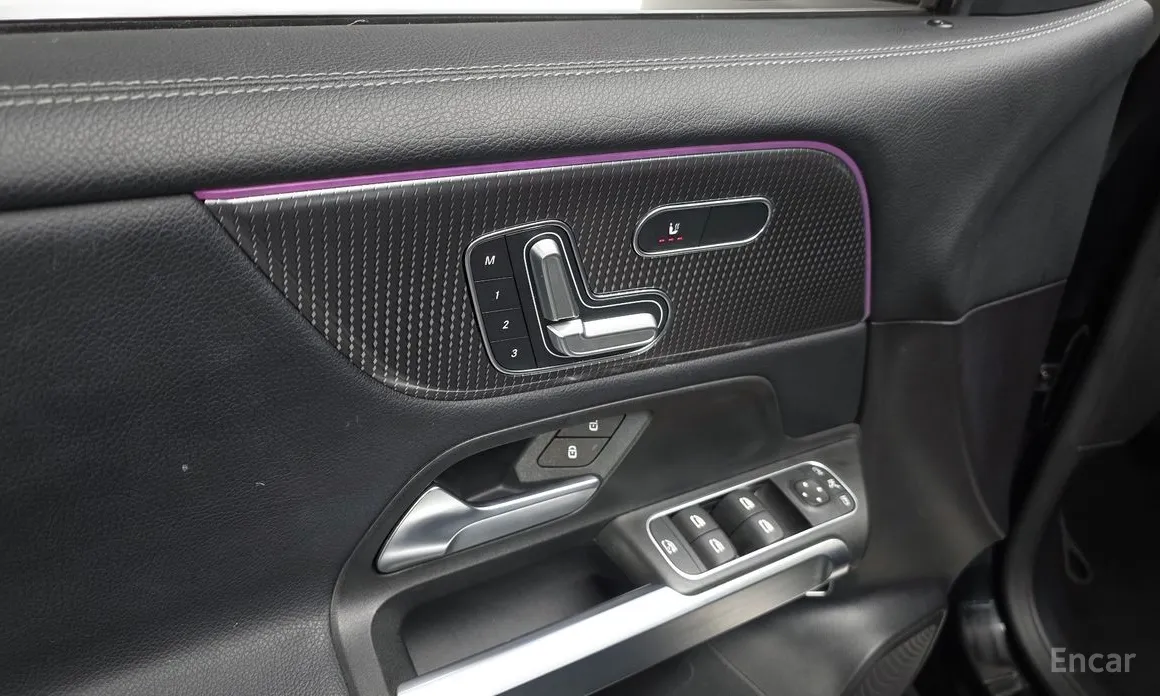 Фото 15 - Mercedes-Benz GLB-Class