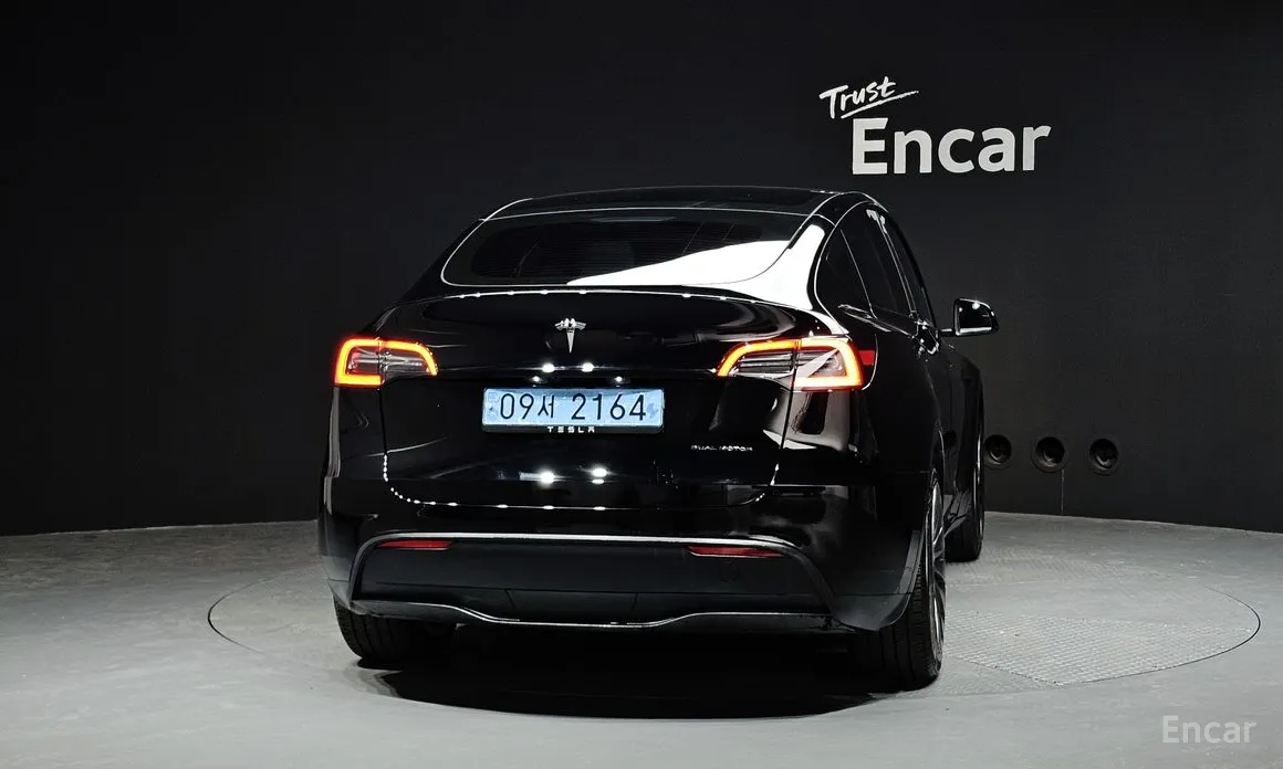 Фото 4 - Tesla Model Y