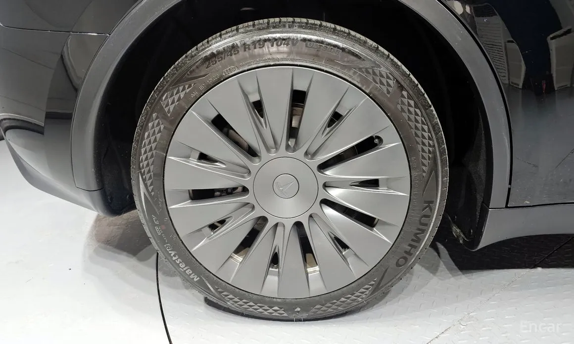 Фото 5 - Tesla Model Y