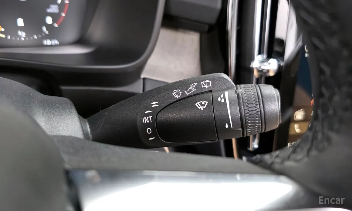 Фото 17 - Volvo XC40