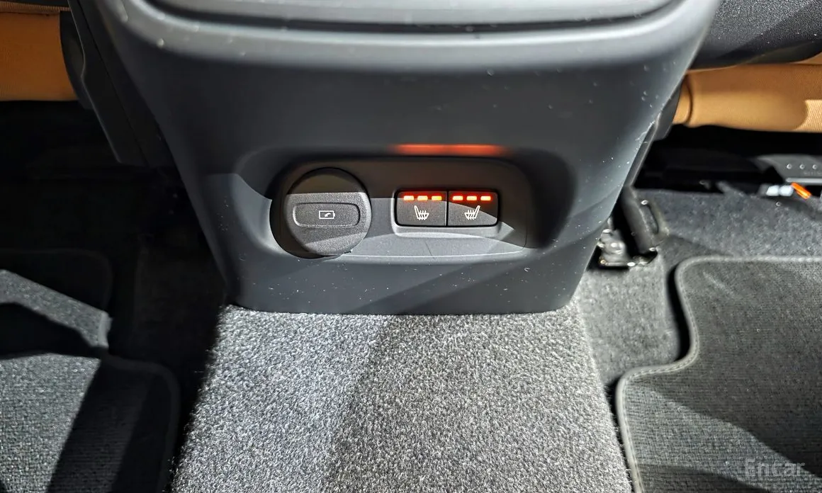 Фото 19 - Volvo XC40