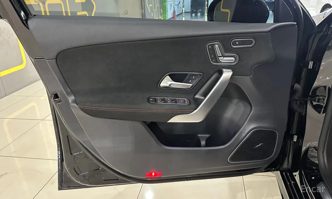 Фото 13 - Mercedes-Benz A-Class