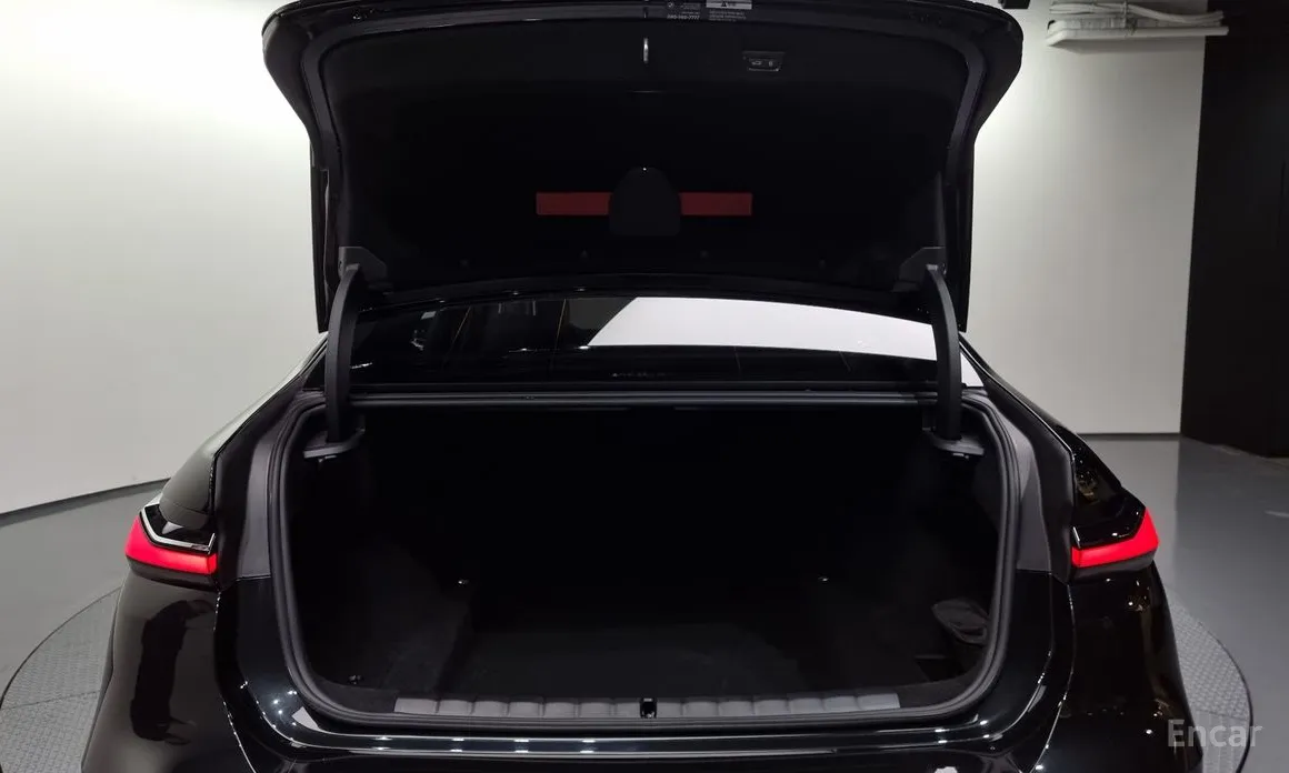 Фото 20 - BMW 7 Series