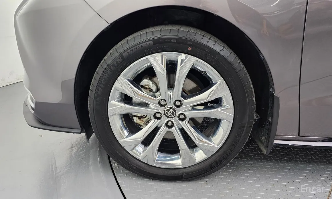 Фото 5 - Toyota Sienna