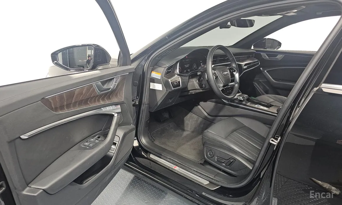 Фото 10 - Audi A6