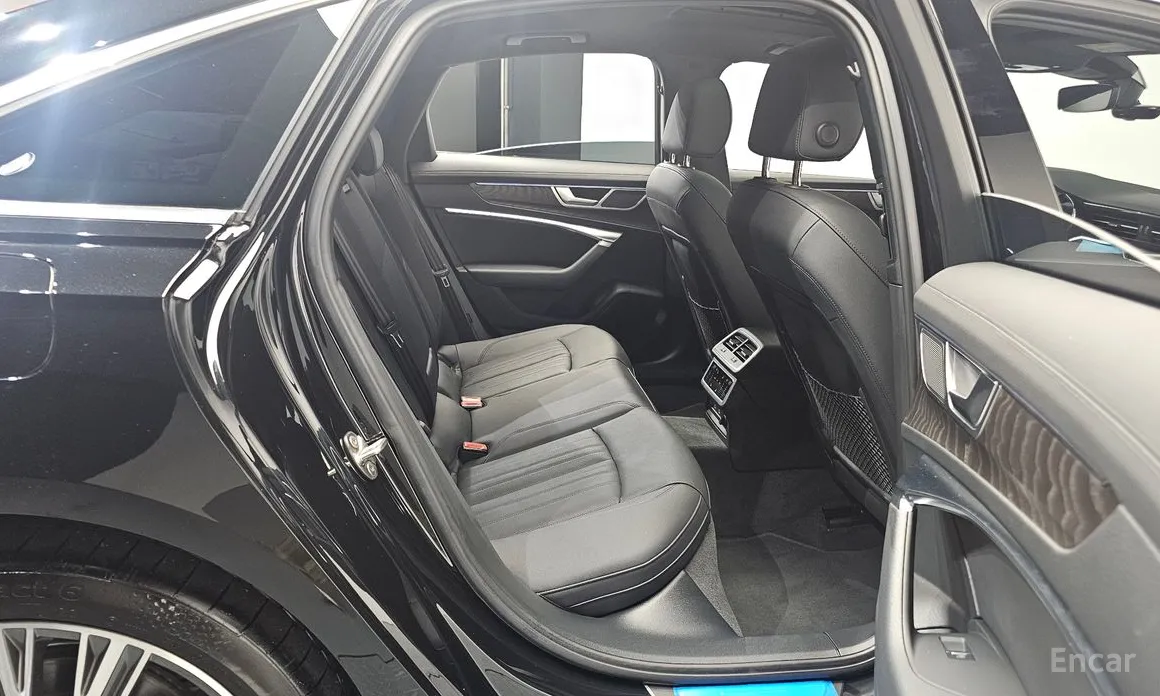 Фото 12 - Audi A6