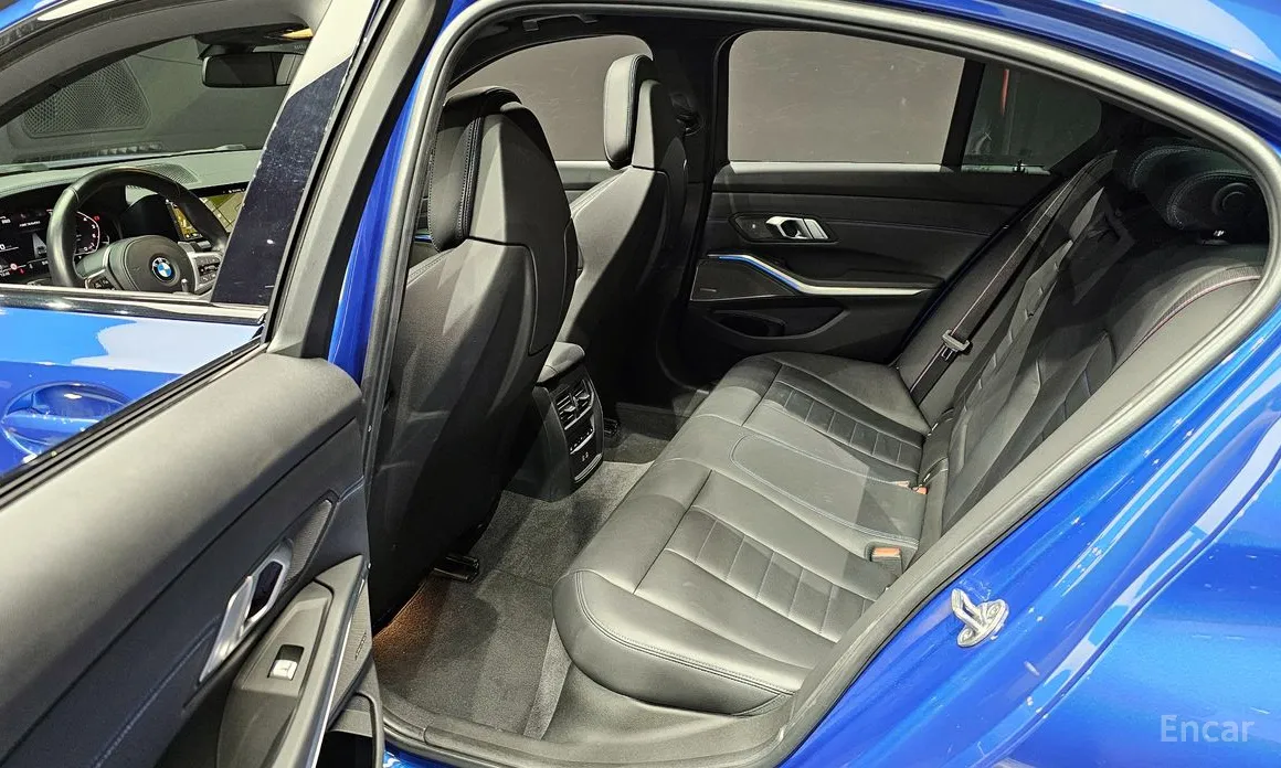 Photo 12 - BMW 3 Series