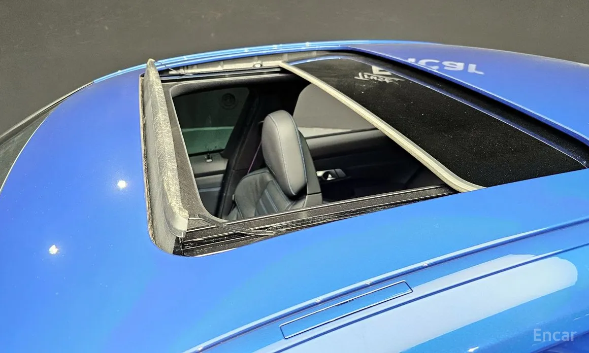 Photo 18 - BMW 3 Series