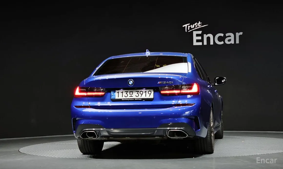 Photo 4 - BMW 3 Series