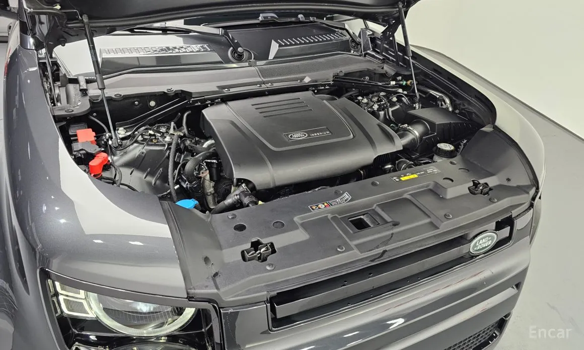 Фото 10 - Land Rover Defender