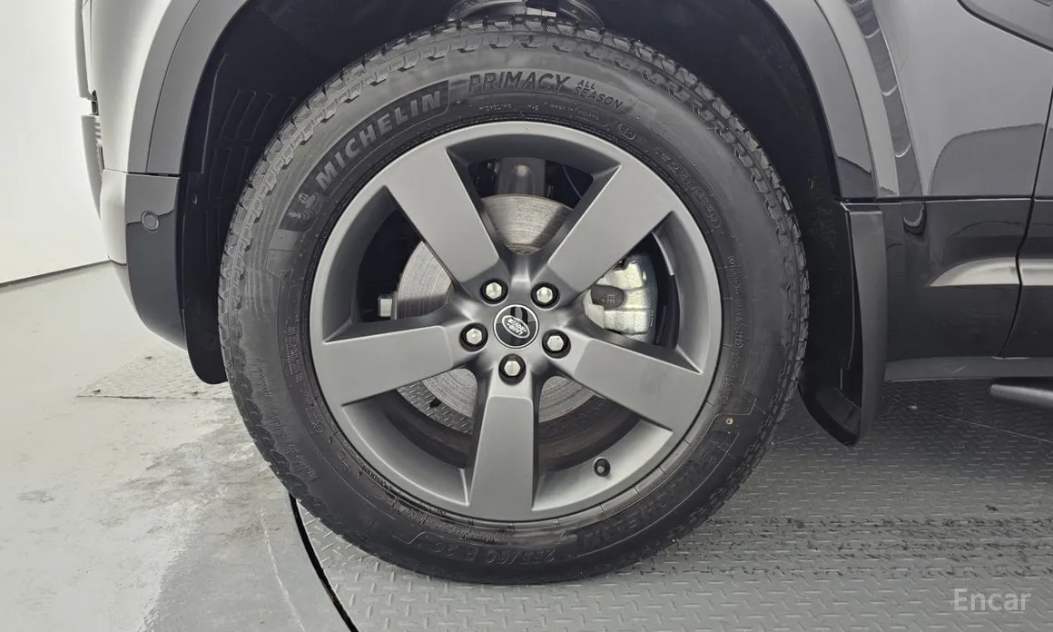 Фото 9 - Land Rover Defender