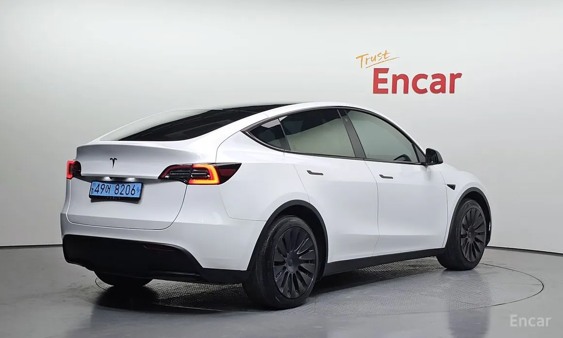 Фото 2 - Tesla Model Y